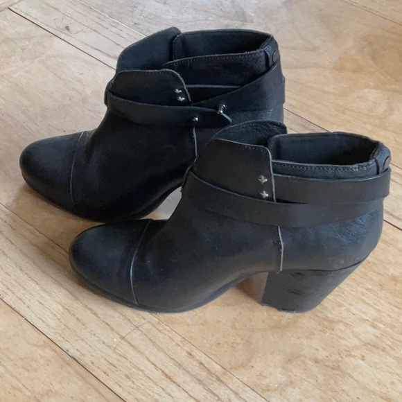 Rag & Bone Harrow Black Leather Ankle Boot. 39 - Picture 5 of 15